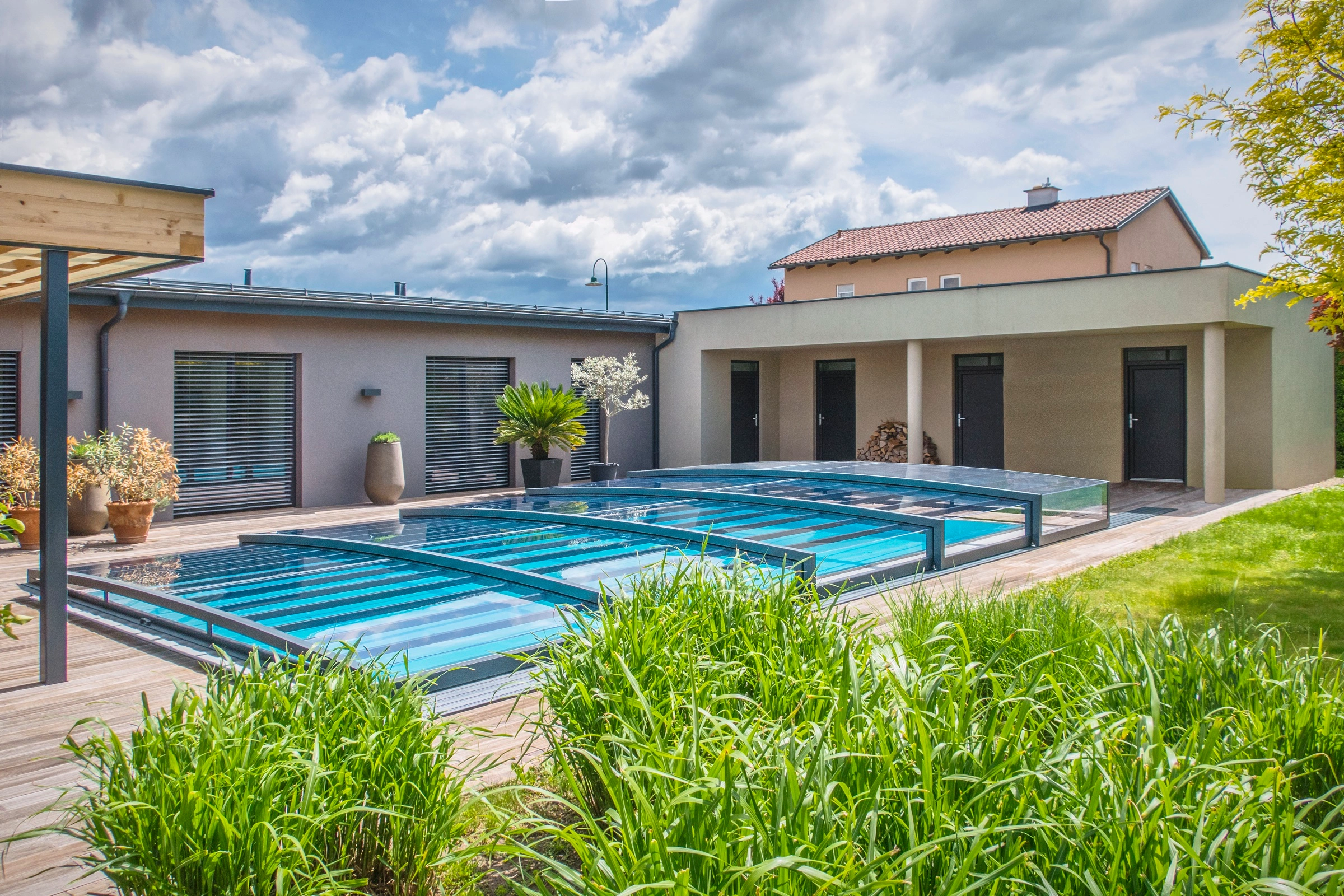 Model P9 — zastřešení bazénu